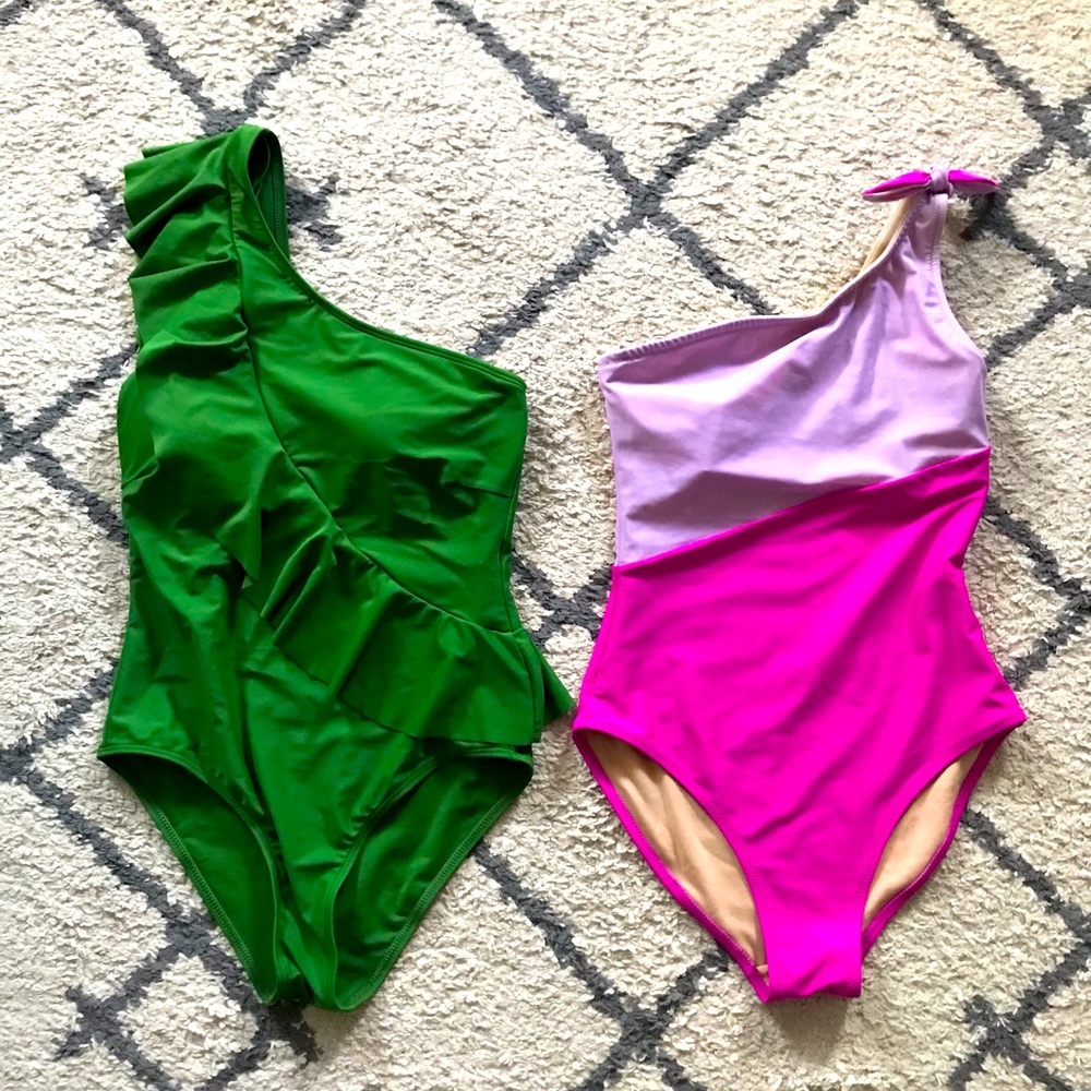 Lot of 2 one piece🩱bathing suits. One shoulder.